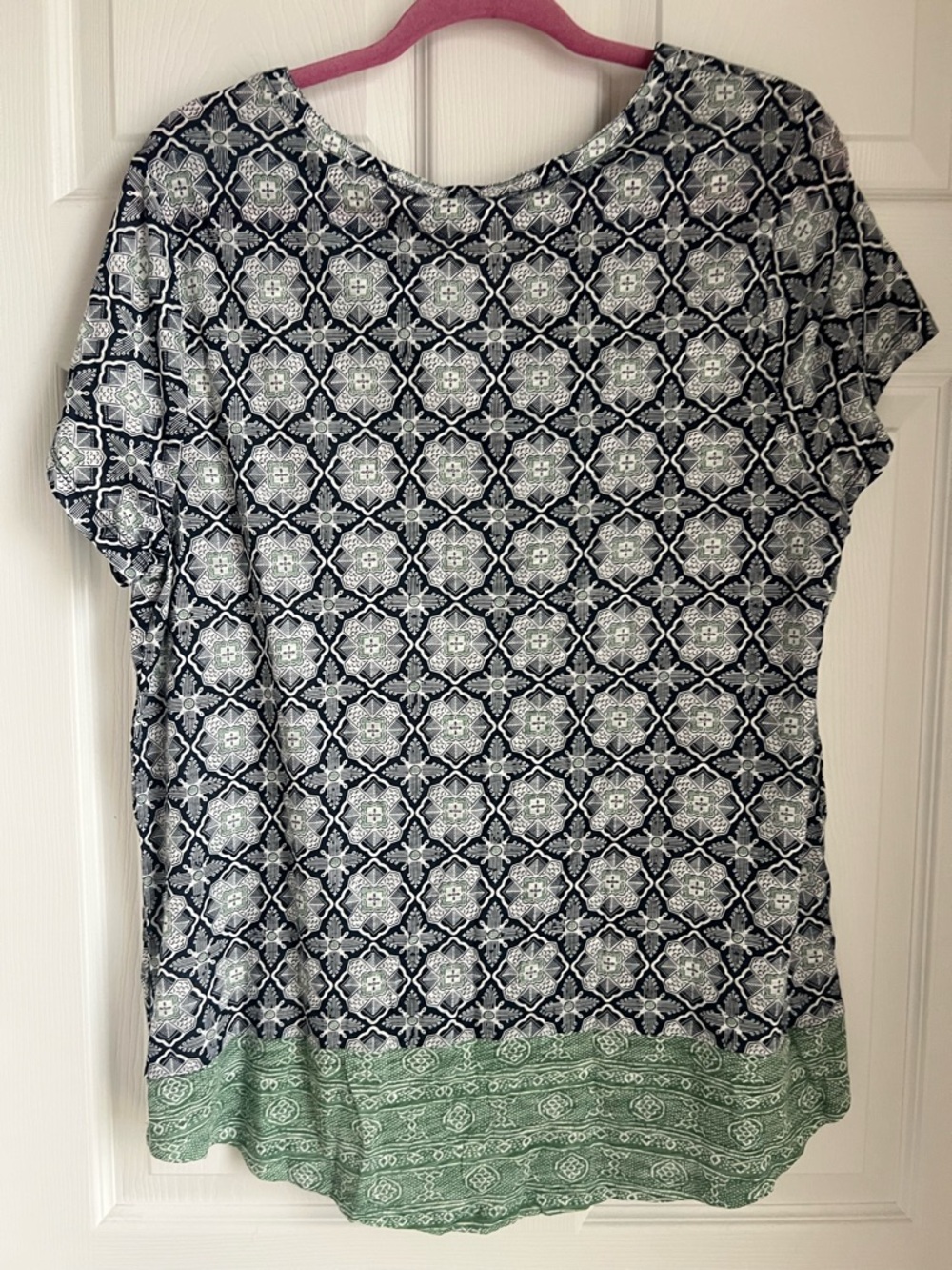 Lucky Brand Black & Green Printed Short Sleeve Tunic - Picture 5 of 6